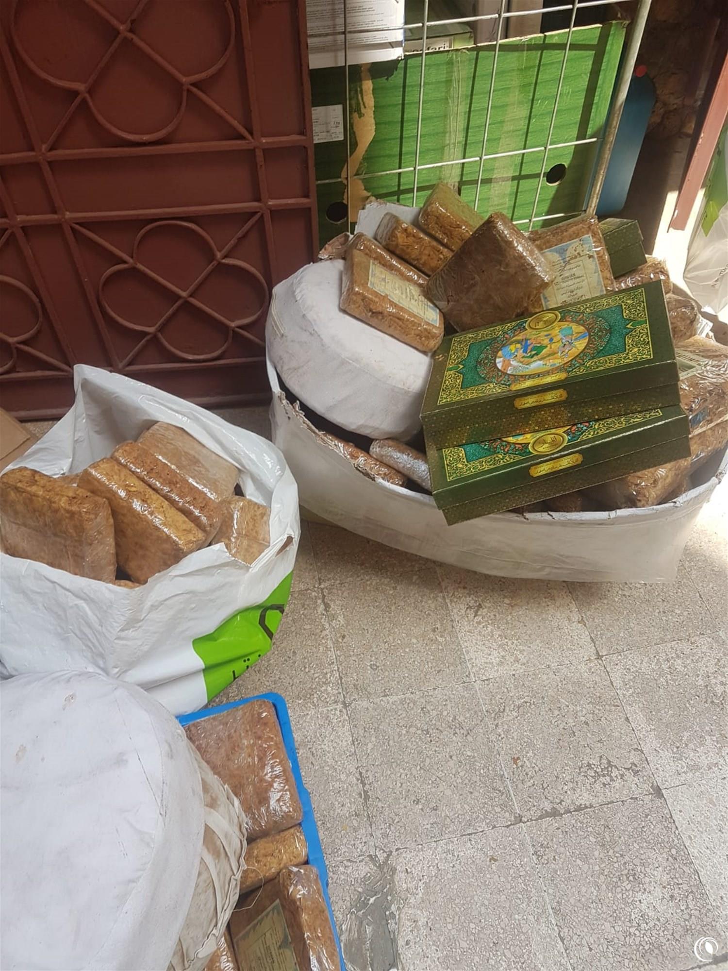 Regie confiscates huge quantities of smuggled tobacco products and tombacs