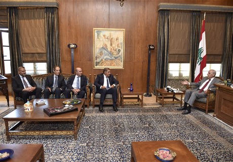 الرئيس بري اطلع من سقلاوي ووفد من "الريجي"  على  التحضيرات لبدء شراء محاصيل التبغ والتنباك